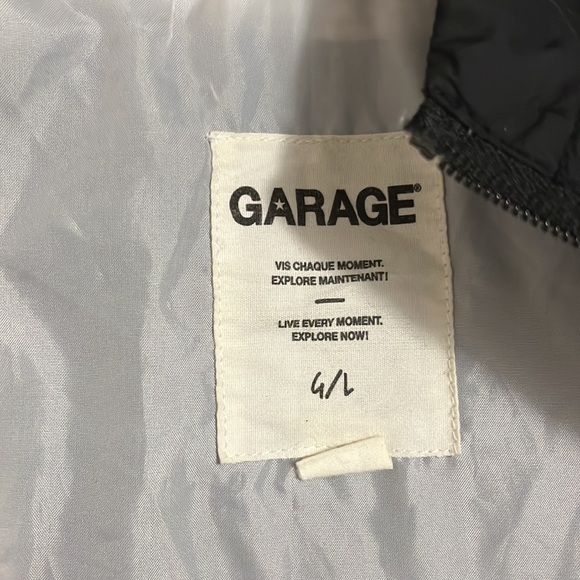 Windbreaker - Picture 3 of 3